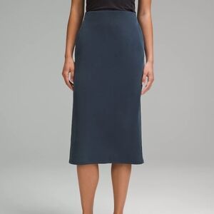 NWT 💎 lululemon athletica SoftsremeHR  Midi Skirt Size 0